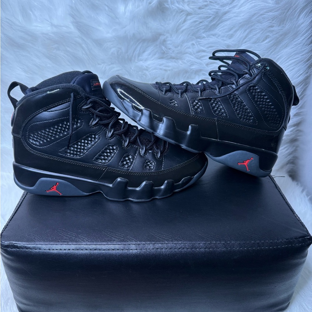 Nike Air Jordan 9 Retro "Bred Patent" sneakers in black - Picture 9 of 9